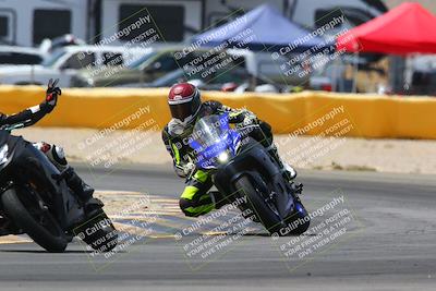 media/Apr-10-2022-SoCal Trackdays (Sun) [[f104b12566]]/Turn 2 (1135am)/